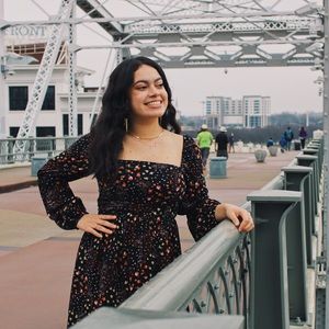 Meet your Posher, Andrea